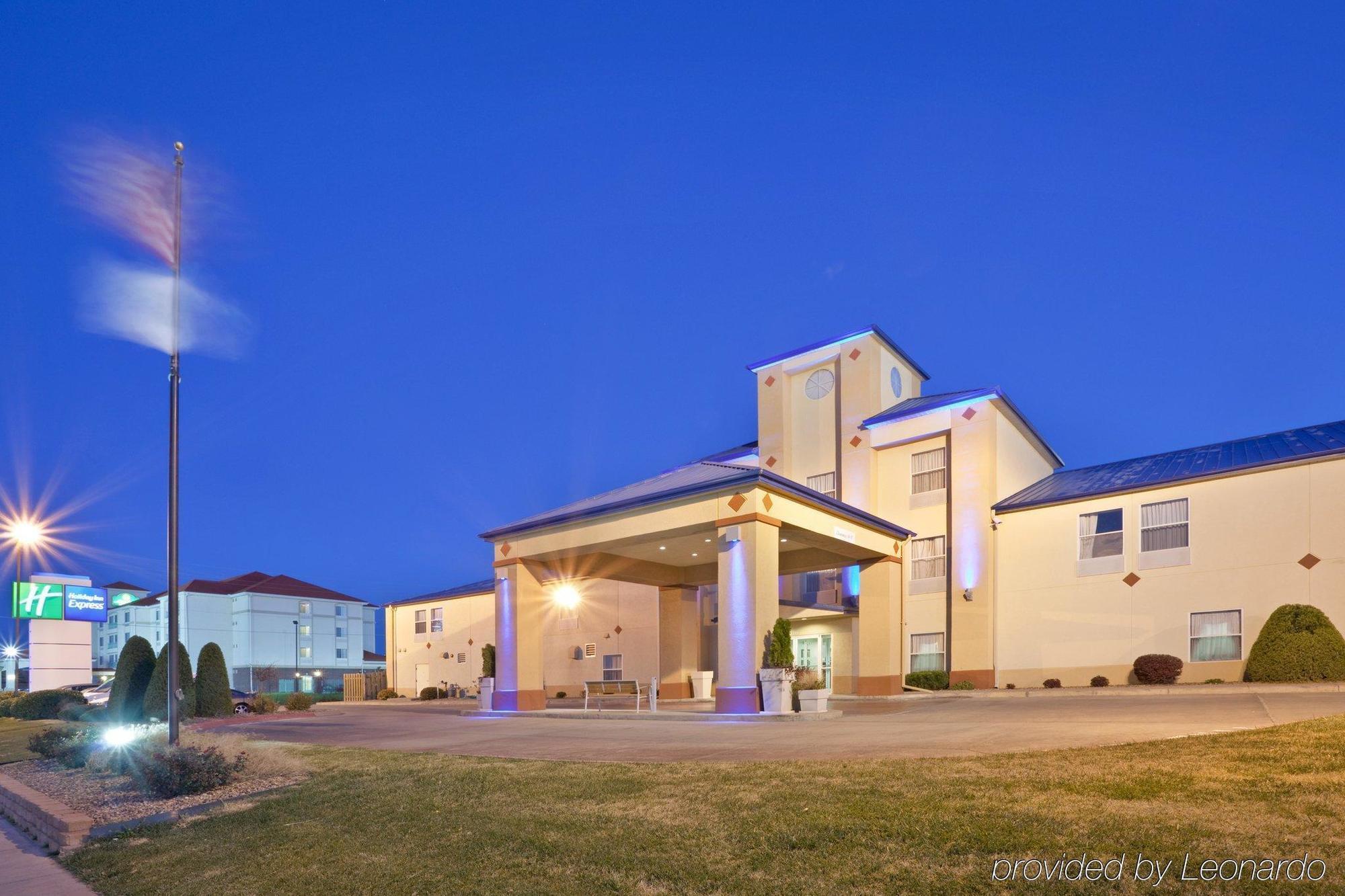 Windsor Inn & Suites Dodge City Luaran gambar