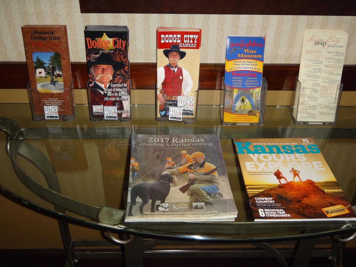 Windsor Inn & Suites Dodge City Luaran gambar